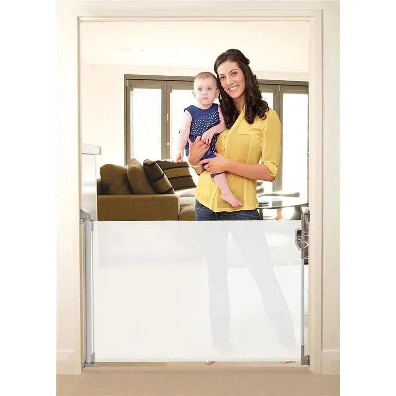 Dreambaby - Indoor/ Outdoor Retractable Mesh Baby Gate 3 Dreambaby - Indoor/ Outdoor Retractable Mesh Baby Gate - Image 3