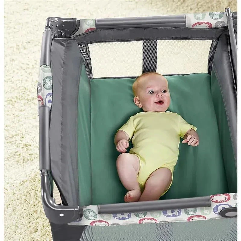Graco - Pack 'N Play Playard Newborn Change 'N Carry, Manor 5 Graco - Pack 'N Play Playard Newborn Change 'N Carry, Manor - Image 5