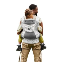 Líllé Baby - 3-in-1 Ergonomic CarryOn For Children 25-60 Lbs, Disney's Star Wars, Galaxy Far Far Away 13 Líllé Baby - 3-in-1 Ergonomic CarryOn For Children 25-60 Lbs, Disney's Star Wars, Galaxy Far Far Away -Baby Ease Deals Store lille baby 3 in 1 ergonomic carryon for children 25 60 lbs disneys star wars galaxy far far away image 6
