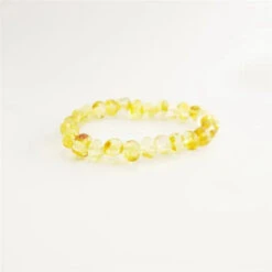The Amber Monkey - Baltic Amber 7-8 Inch Bracelet, Lemon Screw